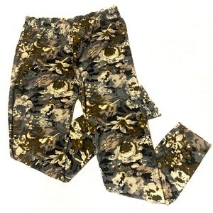 Buttery Soft Medium Neutral Floral Leggings